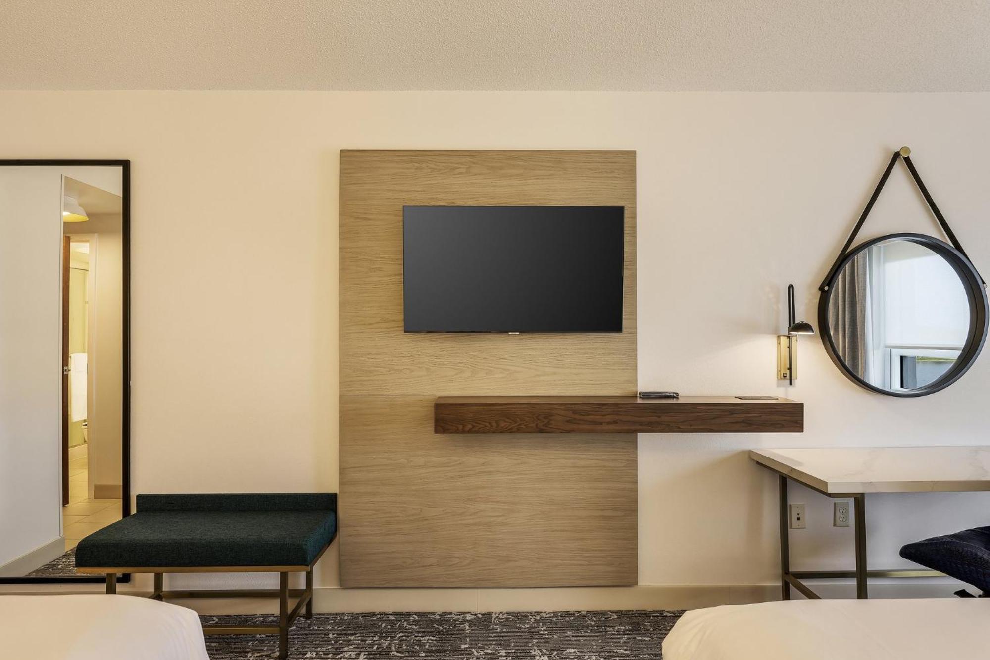 Отель Crowne Plaza Ft Myers Gulf Coast By Ihg Форт Майерс Экстерьер фото