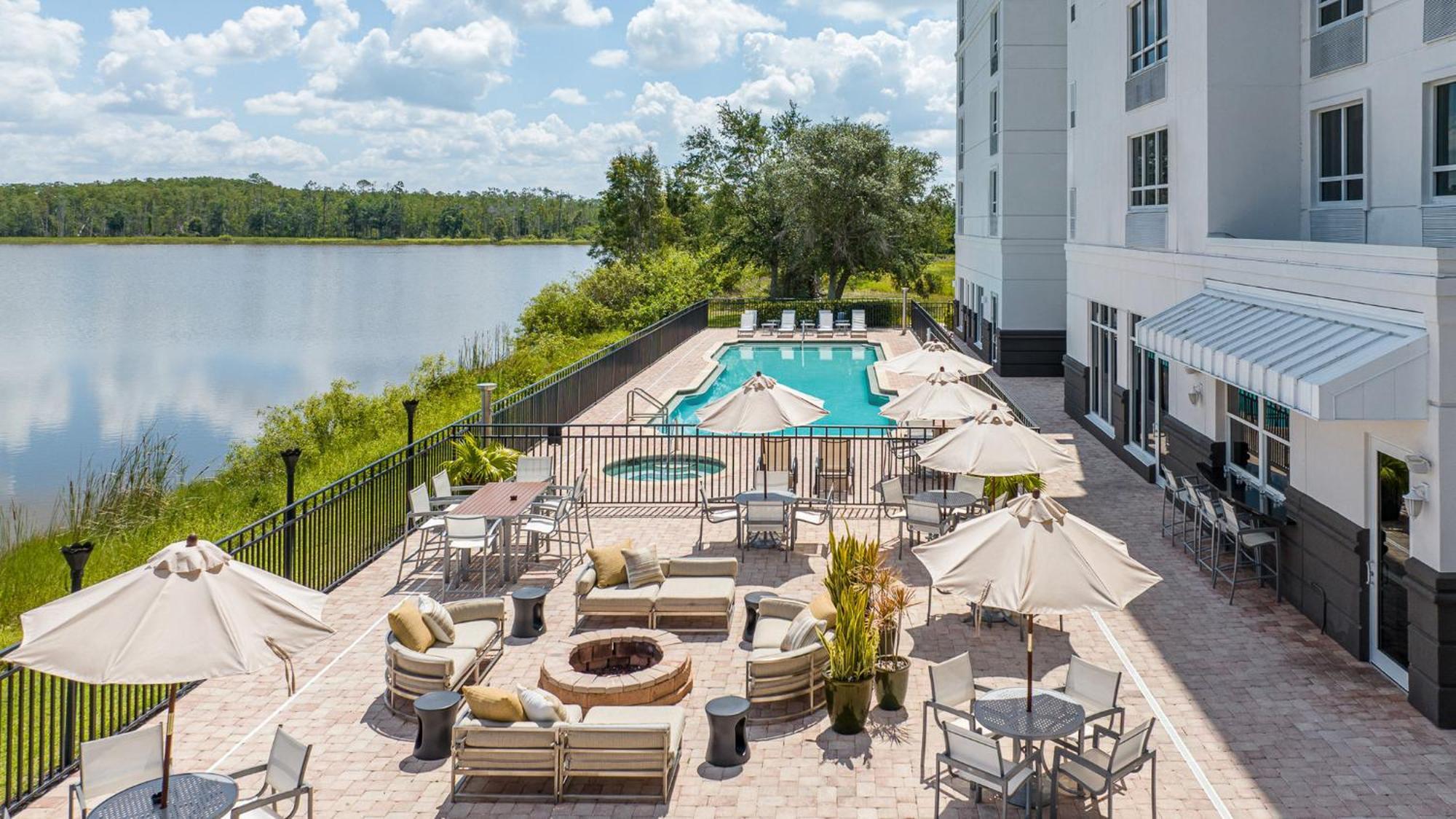 Отель Crowne Plaza Ft Myers Gulf Coast By Ihg Форт Майерс Экстерьер фото
