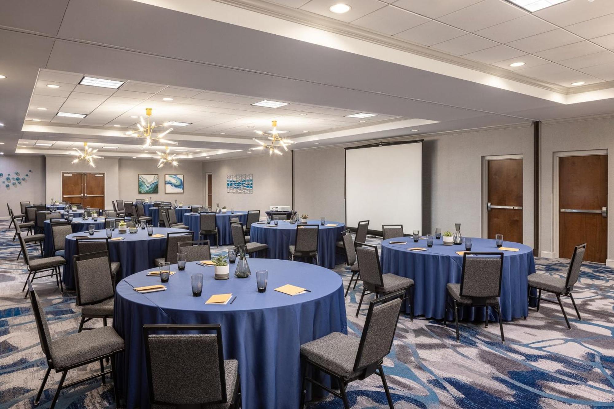 Отель Crowne Plaza Ft Myers Gulf Coast By Ihg Форт Майерс Экстерьер фото